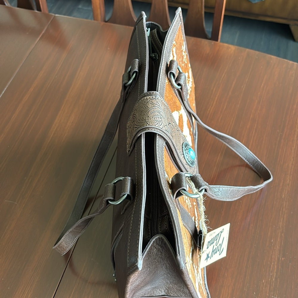 Tony Lama Conceal Carry tote,calf hair,snap:zip close,card slots,shoulder strap - Picture 7 of 15